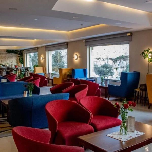 GOLDEN WALLS HOTEL