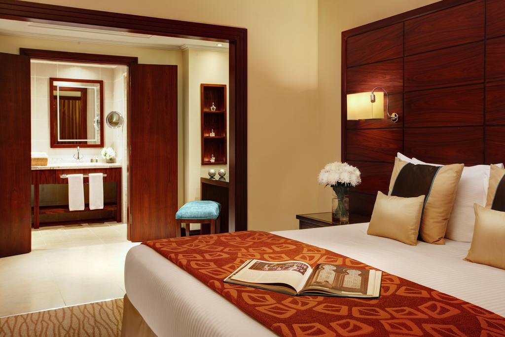 MÖVENPICK HOTEL & RESIDENCE HAJAR TOWER